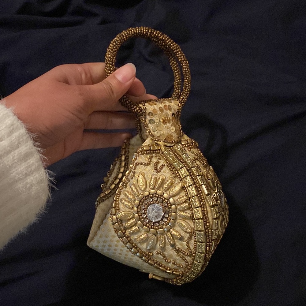 Gold Beaded Evening Wristlet Bag - Picture 5 of 6